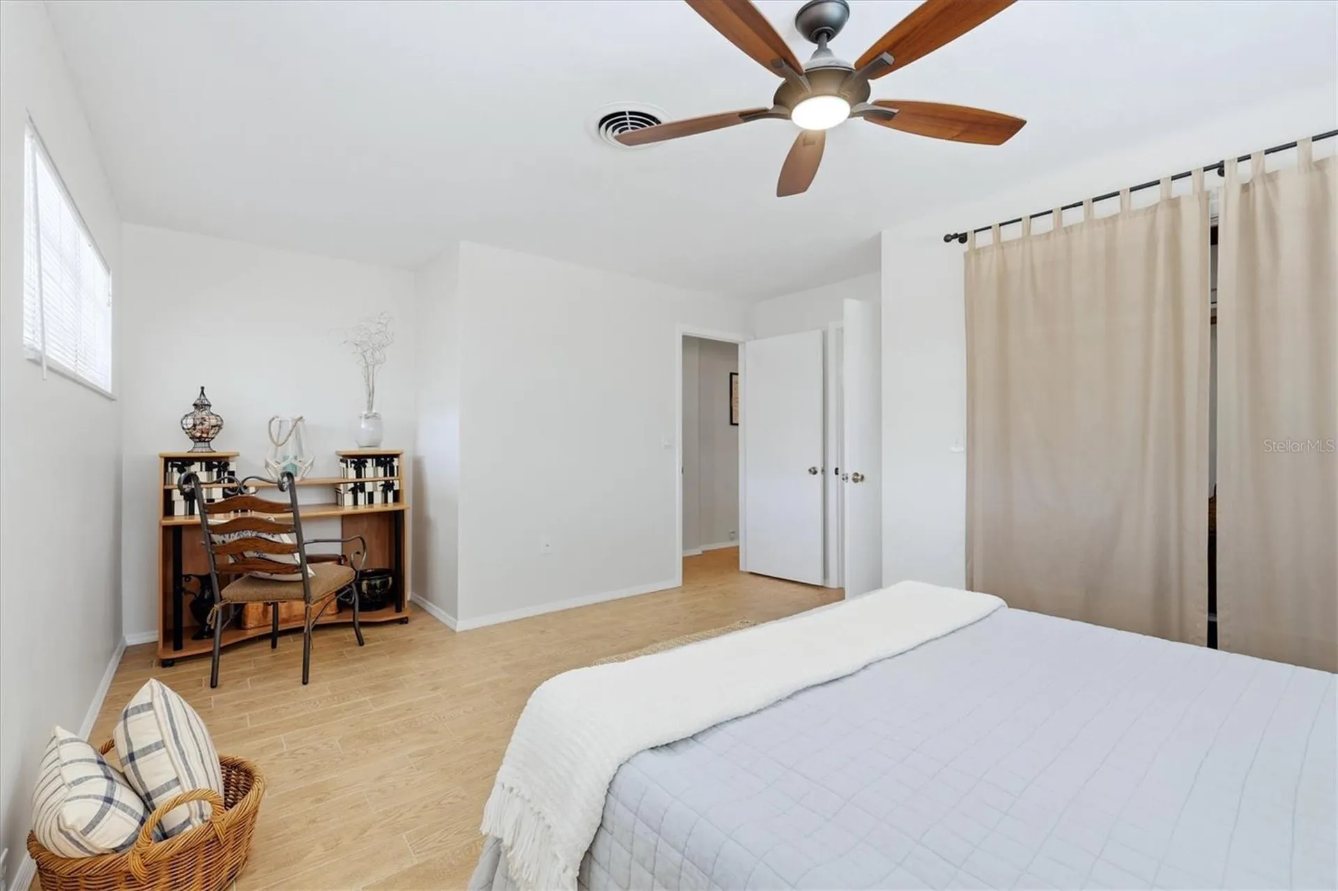 3612 S Lockwood Ridge Road Sarasota FL 34239
