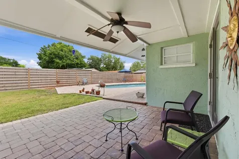 3612 S Lockwood Ridge Road Sarasota FL 34239
