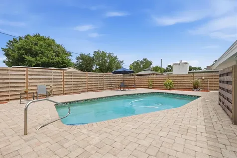 3612 S Lockwood Ridge Road Sarasota FL 34239