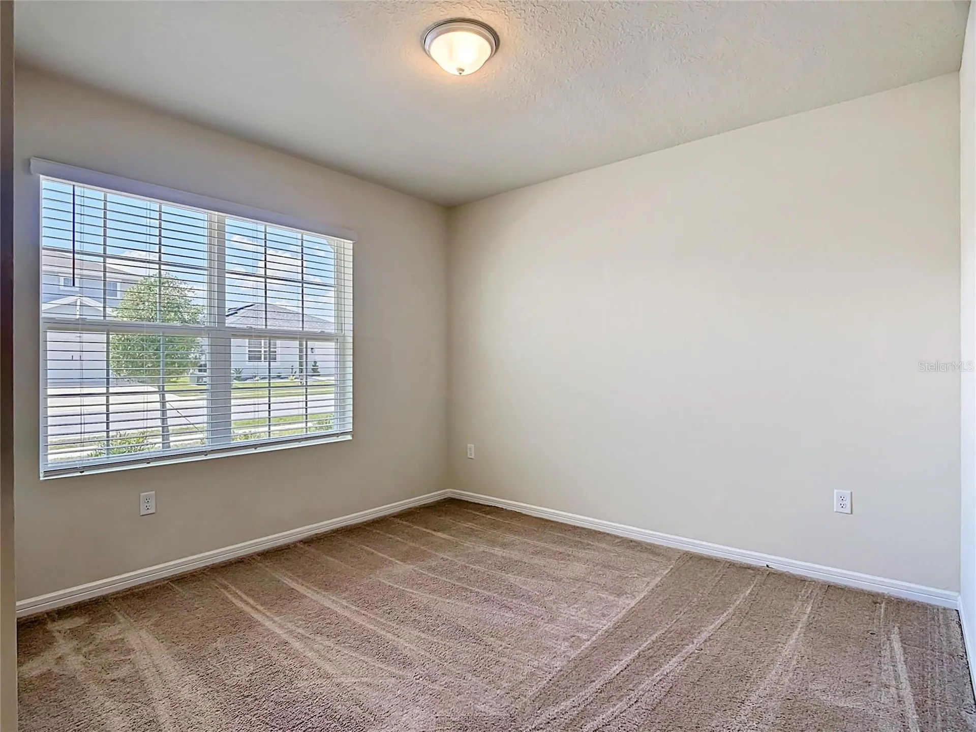 1539 Aspen Avenue Davenport FL 33837