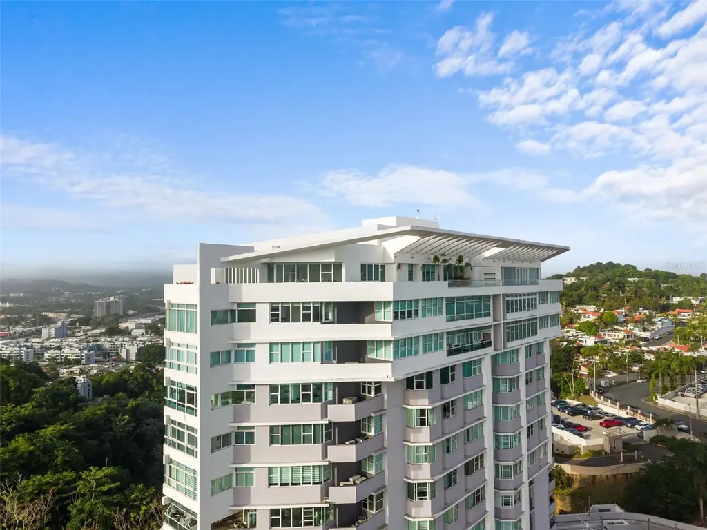 14 Rd 833, La Cima Guaynabo PR 00969
