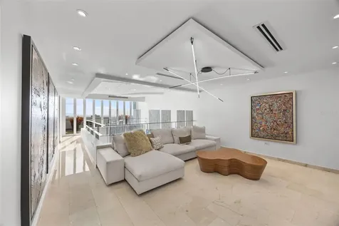 14 Rd 833, La Cima Guaynabo PR 00969