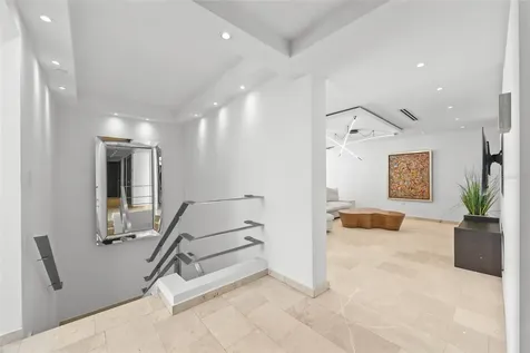 14 Rd 833, La Cima Guaynabo PR 00969