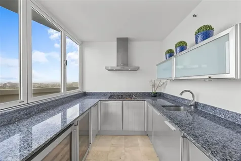 14 Rd 833, La Cima Guaynabo PR 00969