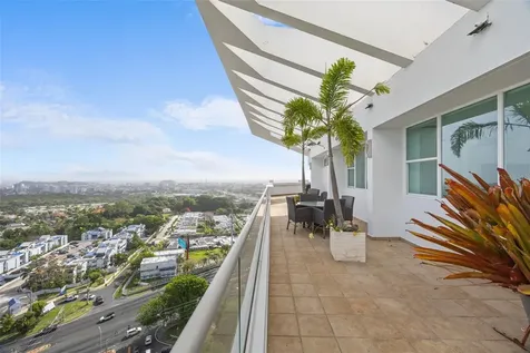 14 Rd 833, La Cima Guaynabo PR 00969