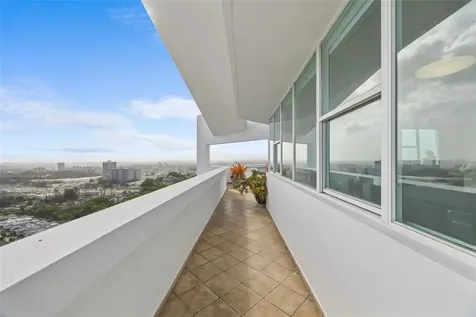 14 Rd 833, La Cima Guaynabo PR 00969