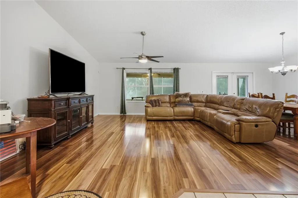 16723 SE 173rd Terrace Road Weirsdale FL 32195