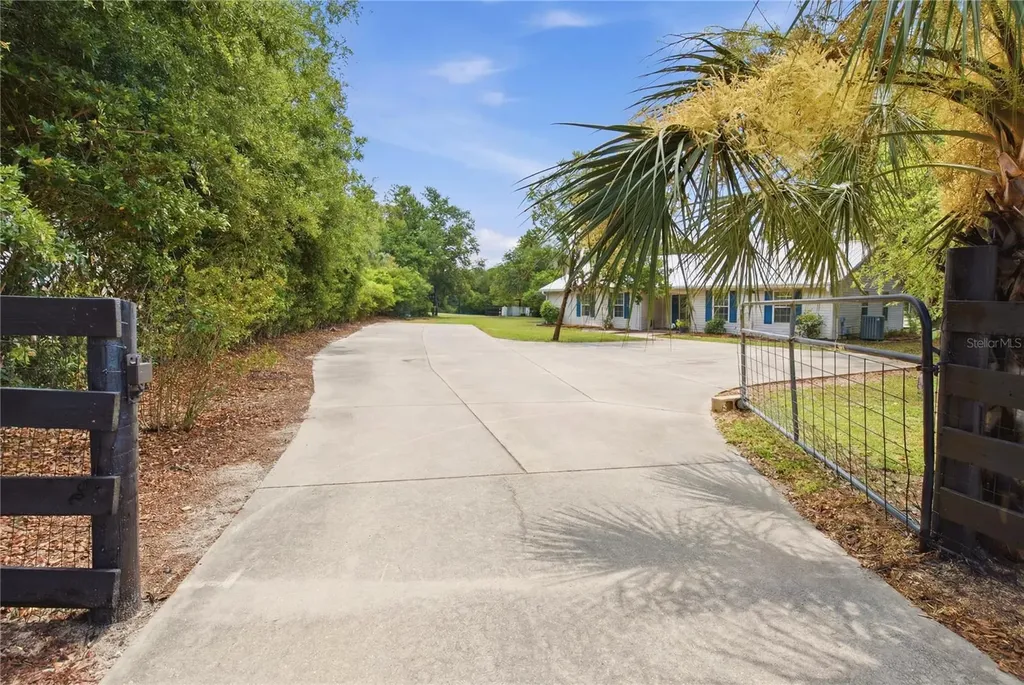 16723 SE 173rd Terrace Road Weirsdale FL 32195