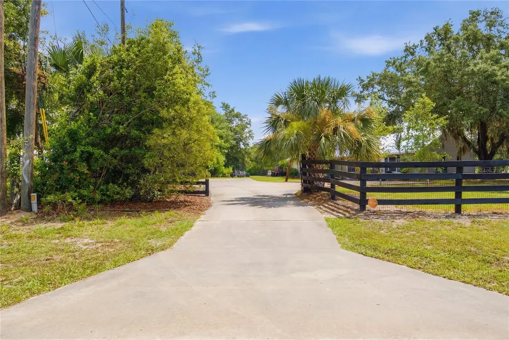 16723 SE 173rd Terrace Road Weirsdale FL 32195