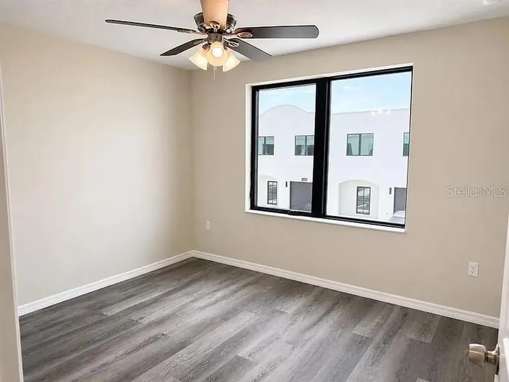 4365 Cambio Gardens Court Tampa FL 33610