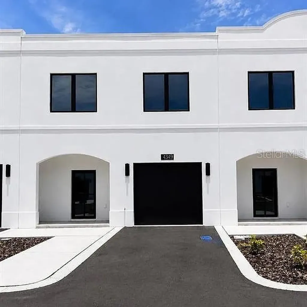 4365 Cambio Gardens Court Tampa FL 33610