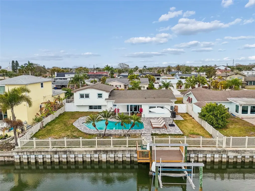 8722 Hickorywood Lane Tampa FL 33615