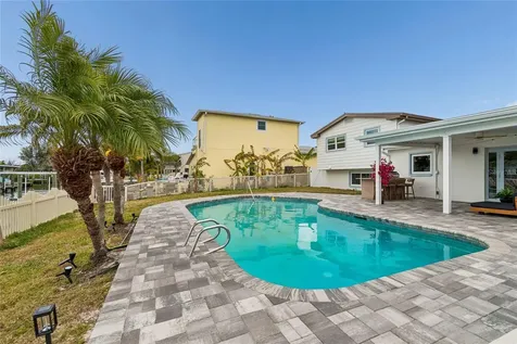 8722 Hickorywood Lane Tampa FL 33615