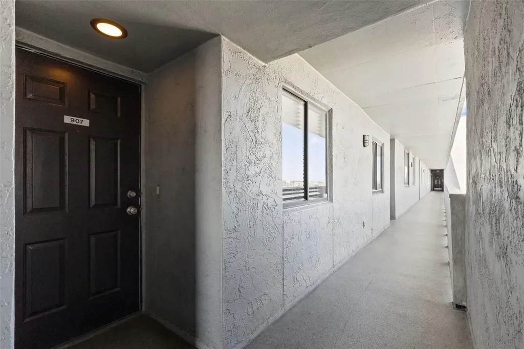 201 W Laurel Street Tampa FL 33602