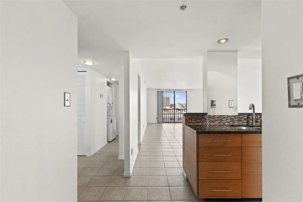201 W Laurel Street Tampa FL 33602