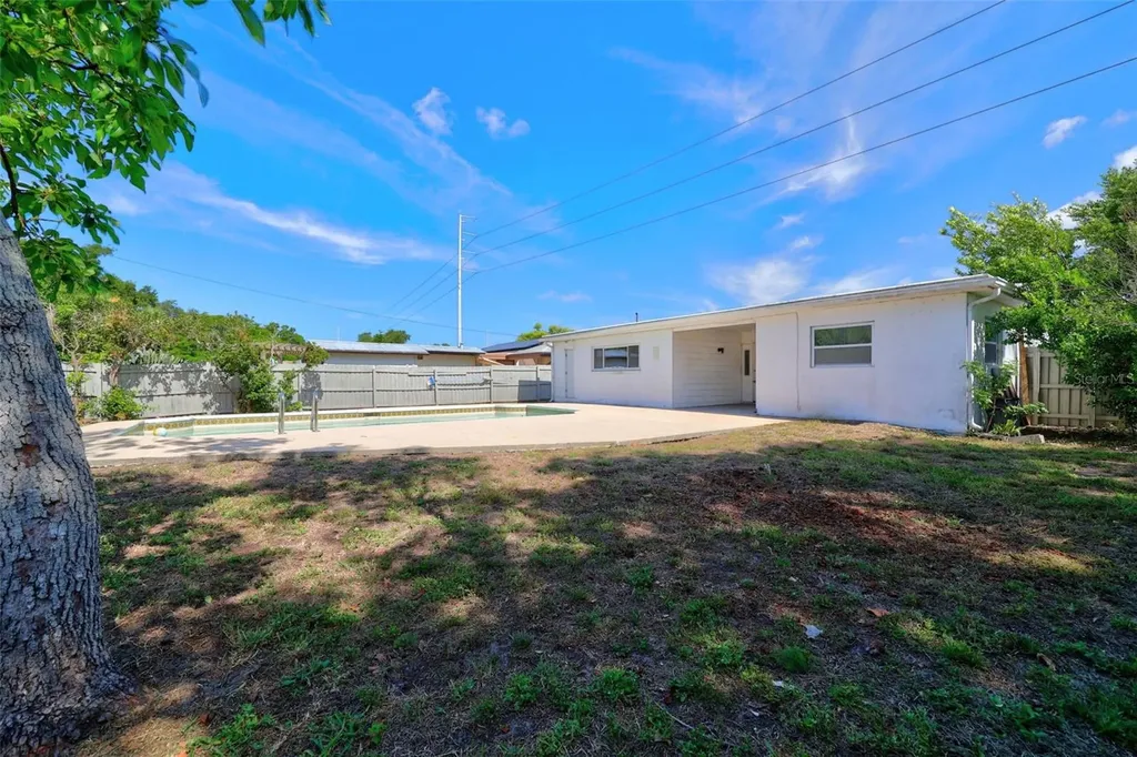 10760 62nd Avenue Seminole FL 33772