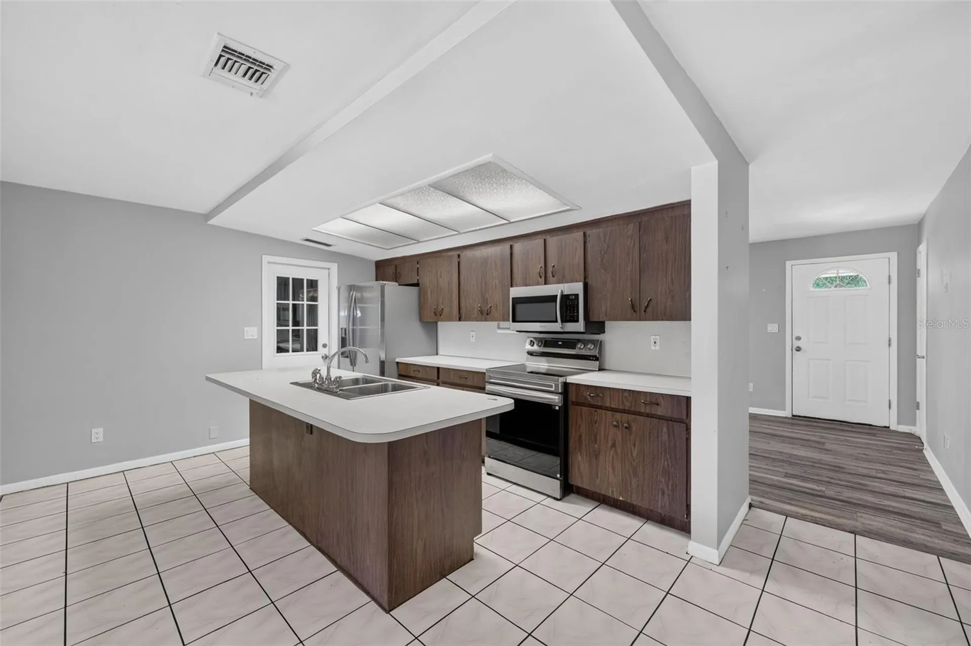 10760 62nd Avenue Seminole FL 33772