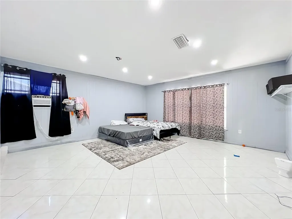 5855 Hutton Drive Orlando FL 32808