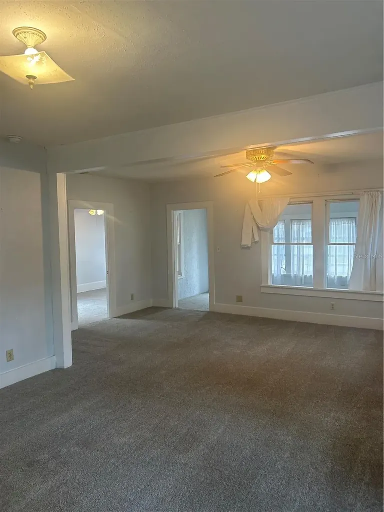 551 E 9th Avenue Mount Dora FL 32757