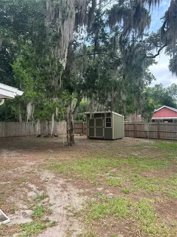 551 E 9th Avenue Mount Dora FL 32757