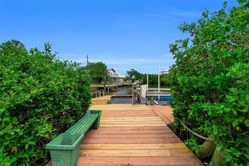332 Shore Drive Ellenton FL 34222