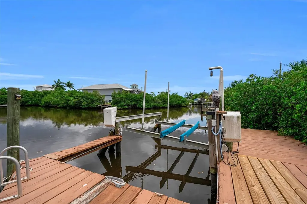 332 Shore Drive Ellenton FL 34222