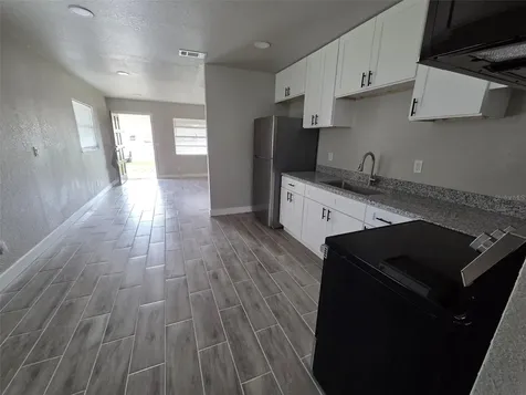38300 Henry Drive Zephyrhills FL 33542