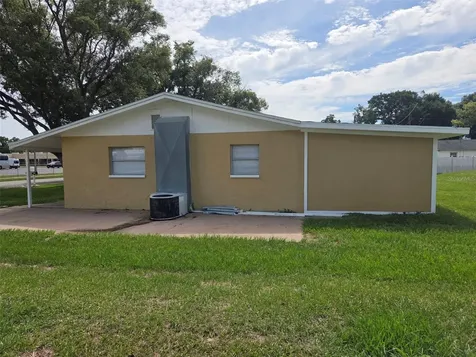 38300 Henry Drive Zephyrhills FL 33542
