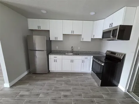 38300 Henry Drive Zephyrhills FL 33542