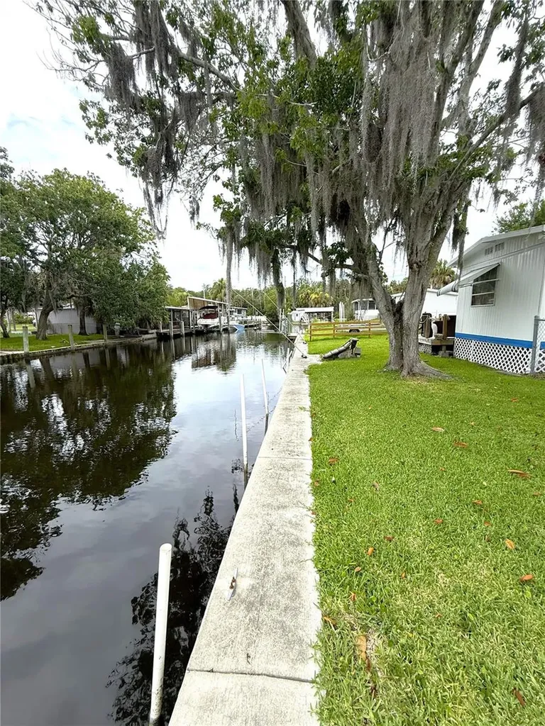 10270 W Grotto Court Homosassa FL 34448