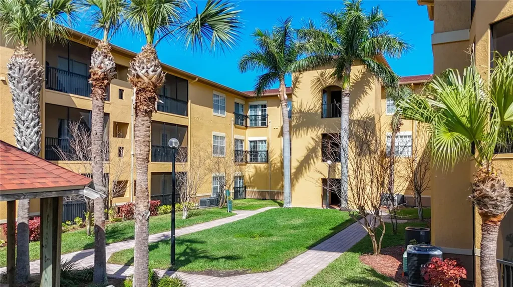 4323 Bayside Village Drive Tampa FL 33615
