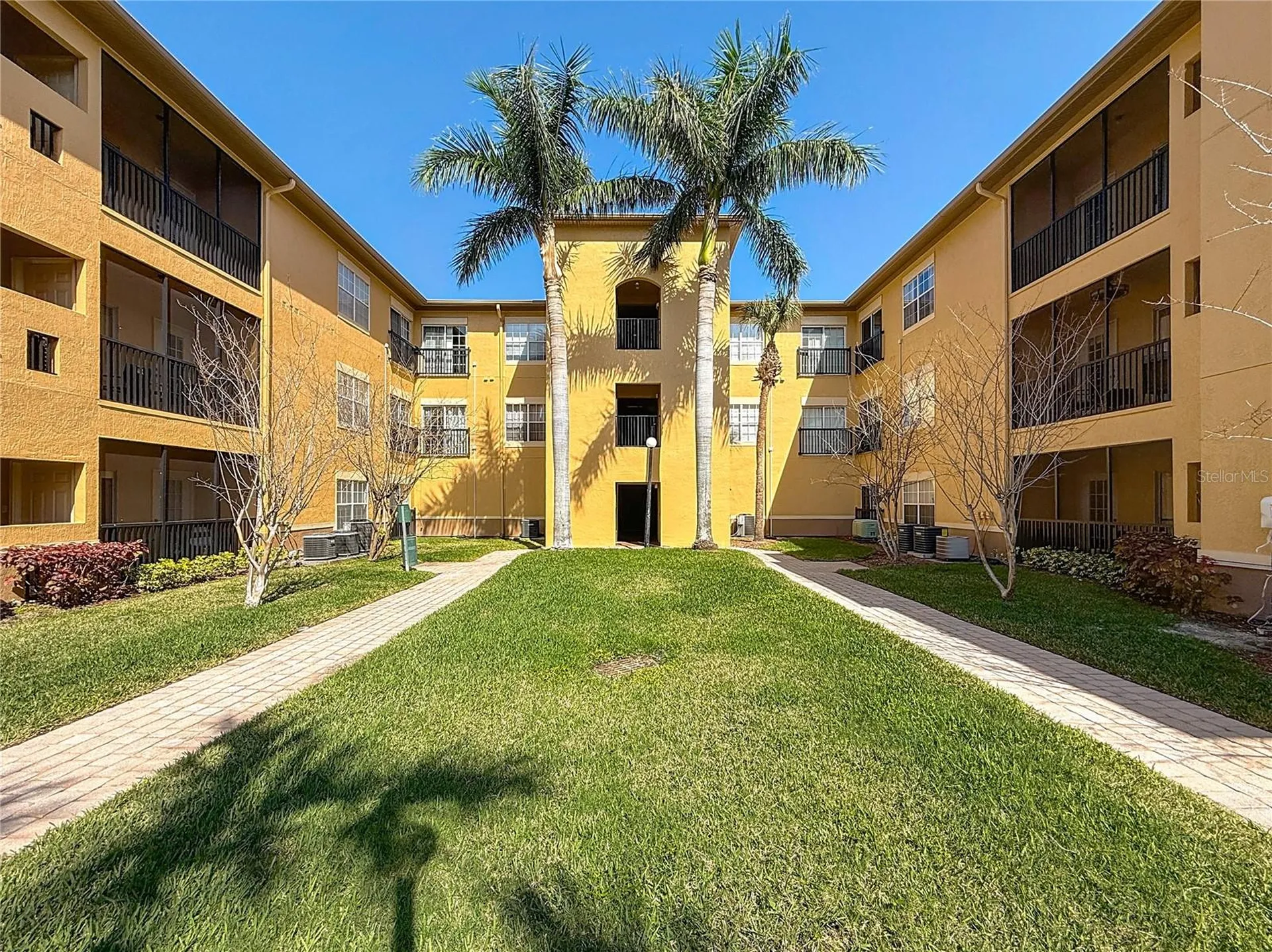 4323 Bayside Village Drive Tampa FL 33615