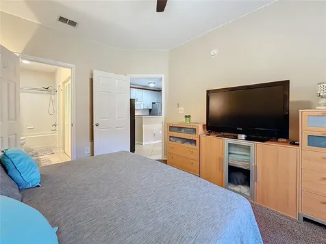4323 Bayside Village Drive Tampa FL 33615