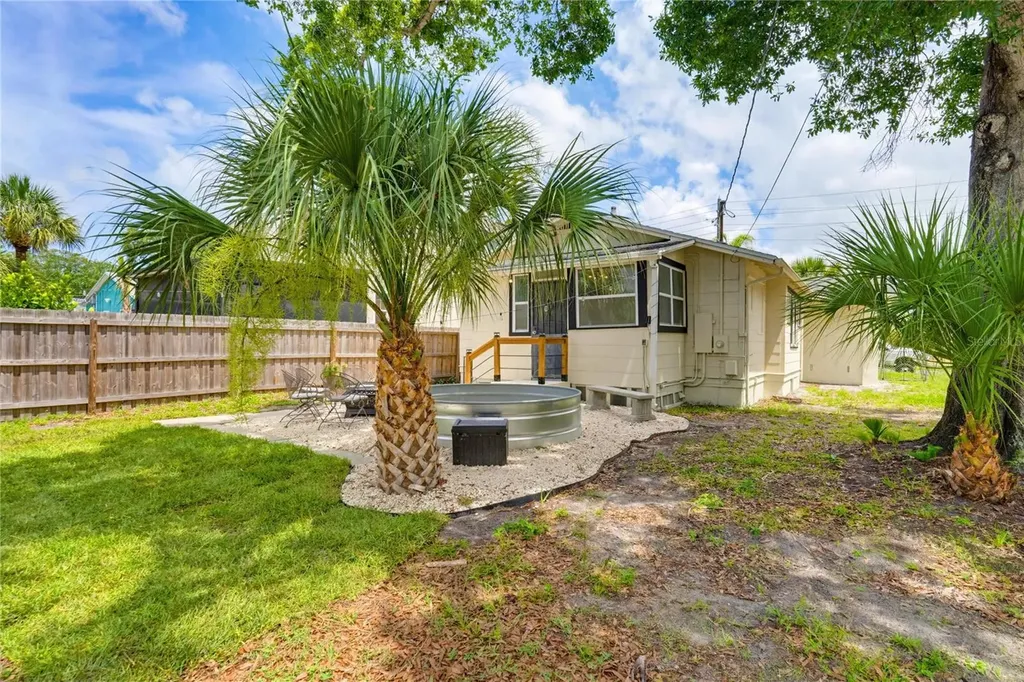 2418 2nd Avenue S St Petersburg FL 33712