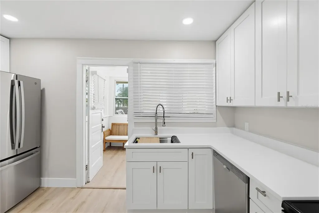 2418 2nd Avenue S St Petersburg FL 33712