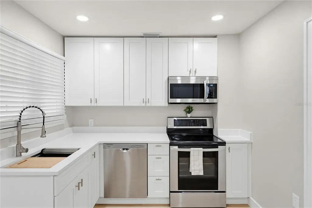 2418 2nd Avenue S St Petersburg FL 33712
