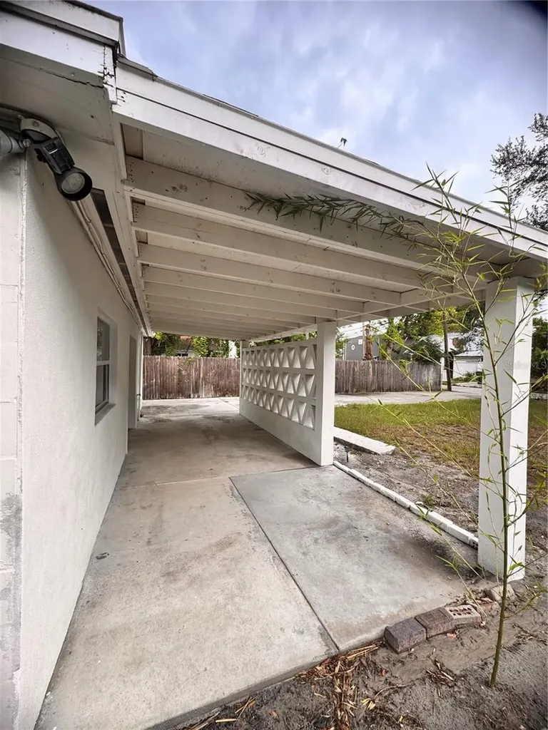 209 W Emily Street Tampa FL 33603