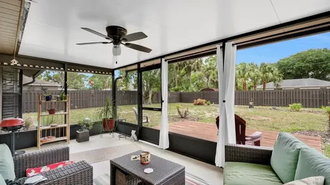 1080 Hammacher Avenue SW Palm Bay FL 32908