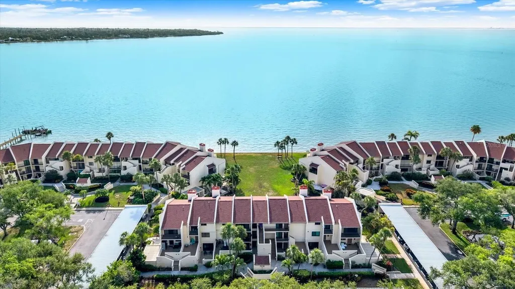 7530 Sunshine Skyway Lane S St Petersburg FL 33711