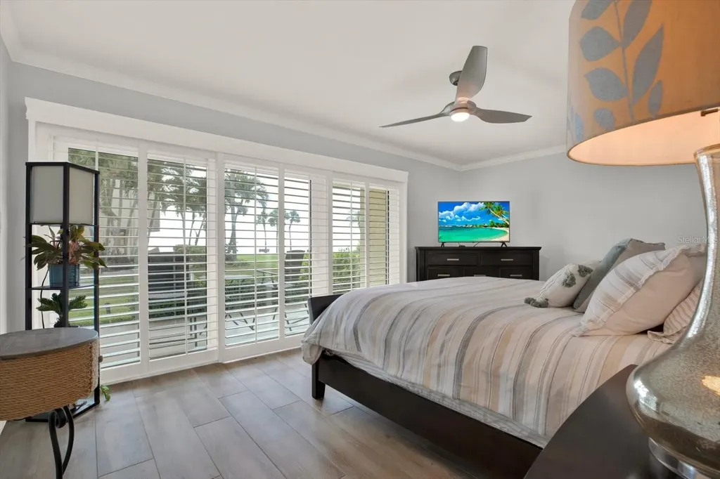 7530 Sunshine Skyway Lane S St Petersburg FL 33711