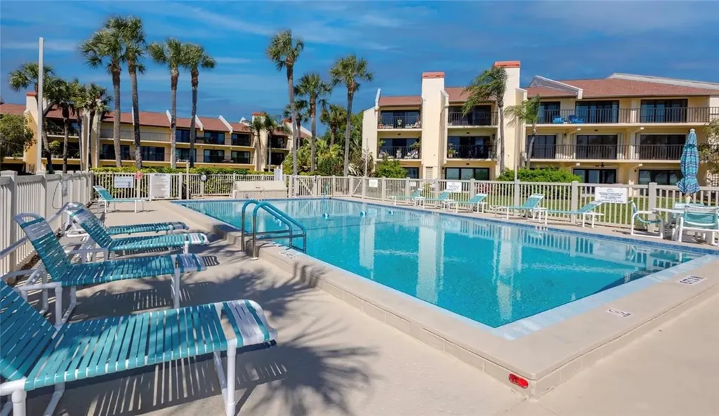 7530 Sunshine Skyway Lane S St Petersburg FL 33711