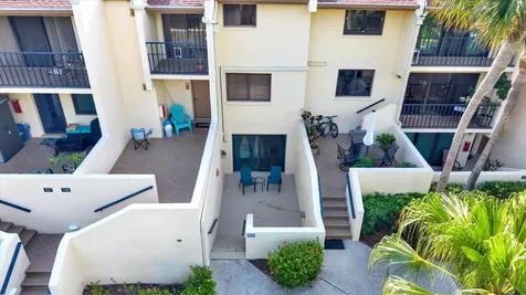 7530 Sunshine Skyway Lane S St Petersburg FL 33711