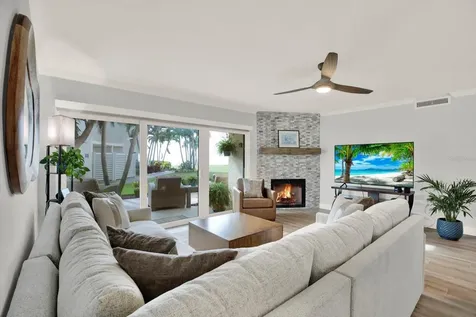 7530 Sunshine Skyway Lane S St Petersburg FL 33711