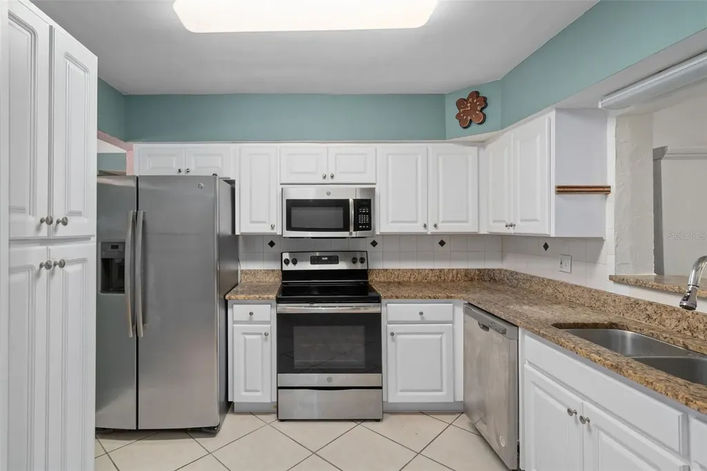 9812 51st Avenue N St Petersburg FL 33708