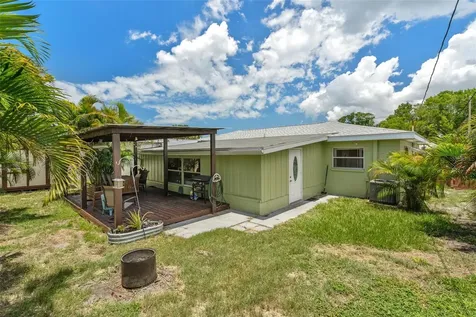 9812 51st Avenue N St Petersburg FL 33708