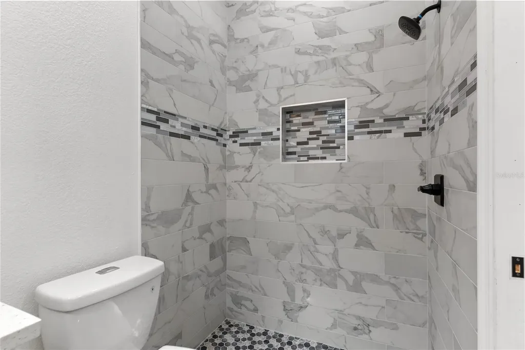 1421 35th Street S St Petersburg FL 33711