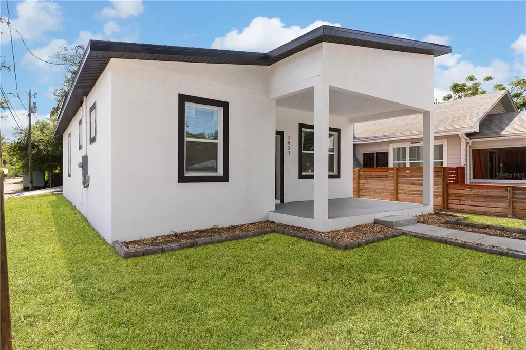 1421 35th Street S St Petersburg FL 33711