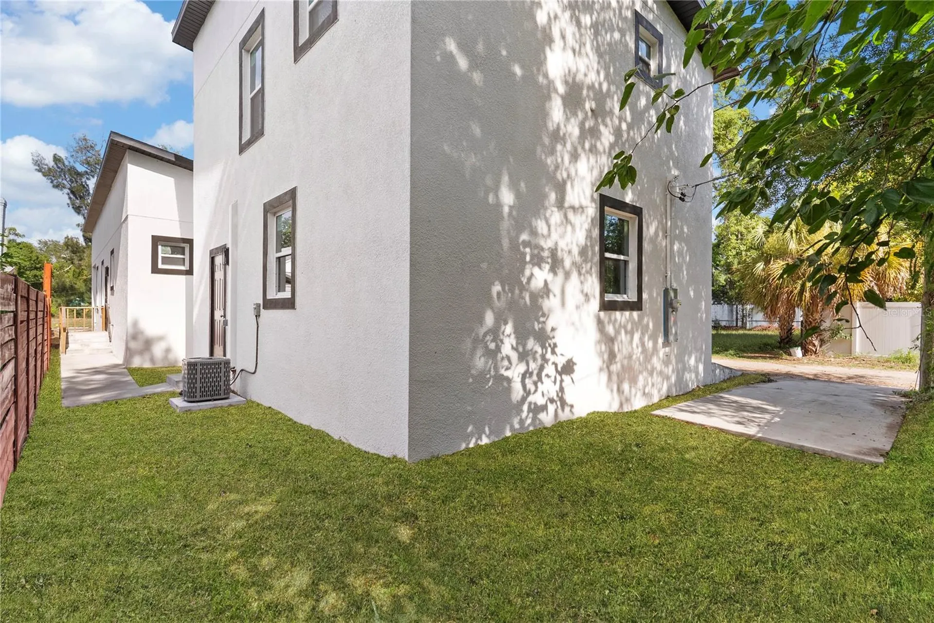 1421 35th Street S St Petersburg FL 33711