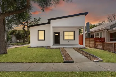 1421 35th Street S St Petersburg FL 33711