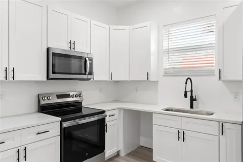 1421 35th Street S St Petersburg FL 33711